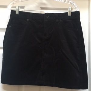 Vineyard vines black velveteen skirt size 8 NWT